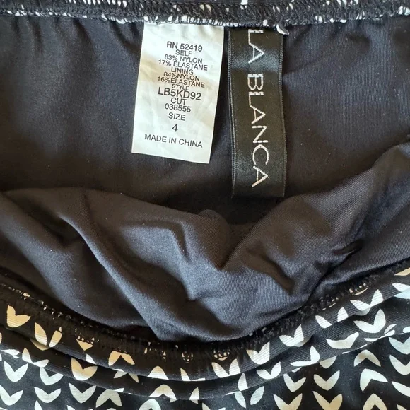 Black and White Patterned Swim Skirt - Picture 3 of 4